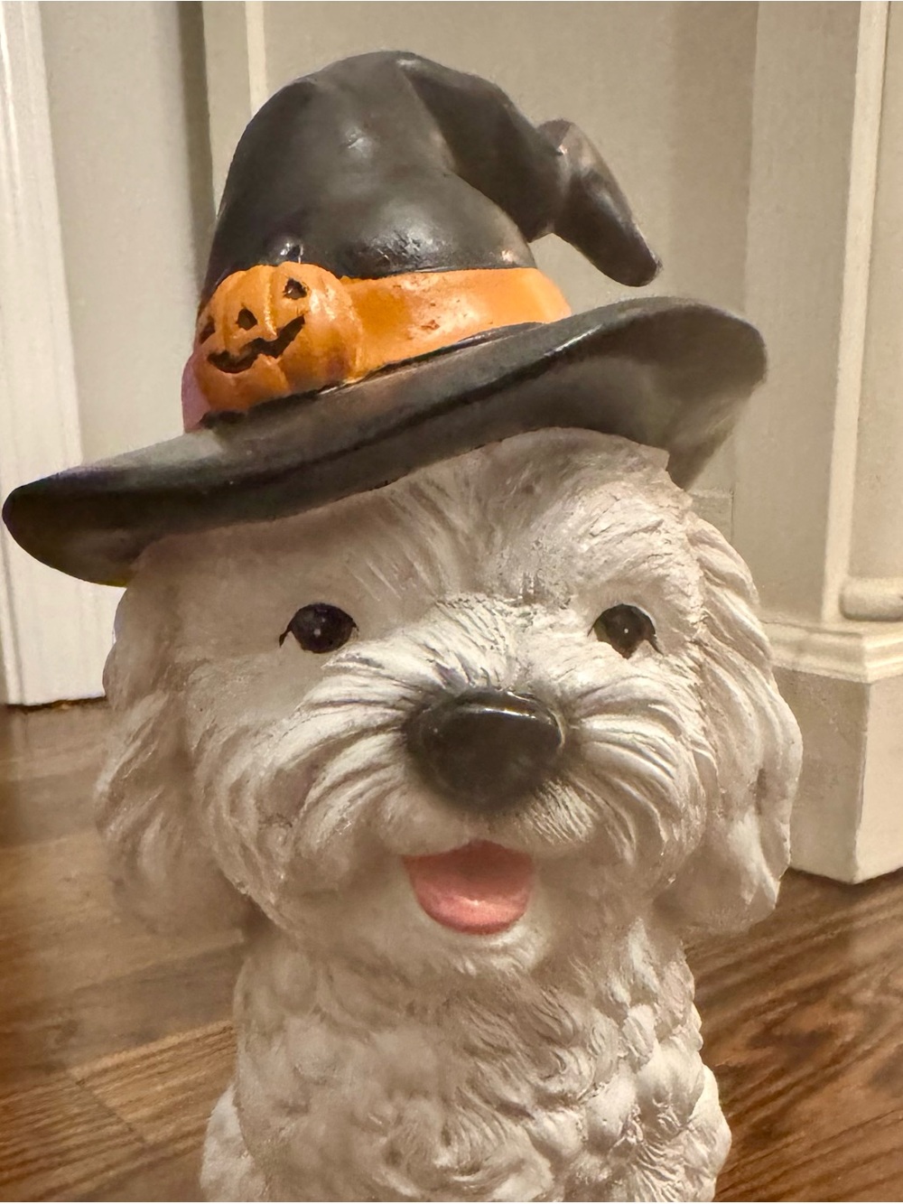 White Maltese Halloween Dog Statue with Black Witch Hat - Picture 12 of 12